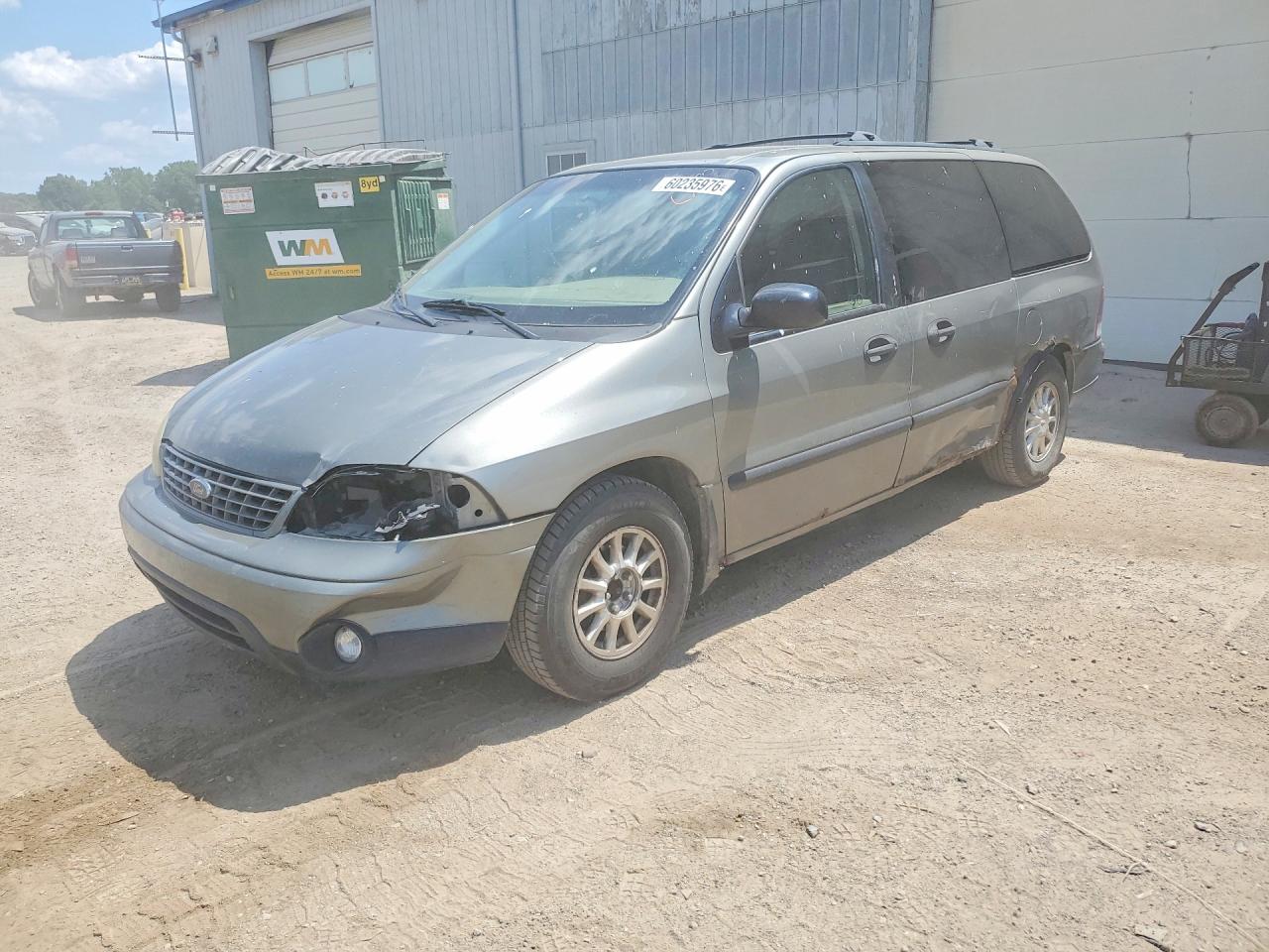 2002 Ford Windstar LX, VIN 2FMZA51412BA69943 — Front end