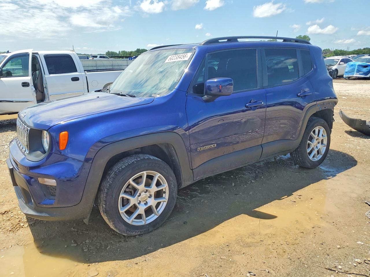 2019 Jeep Renegade Latitude, VIN ZACNJBBB7KPJ97692 — Зад