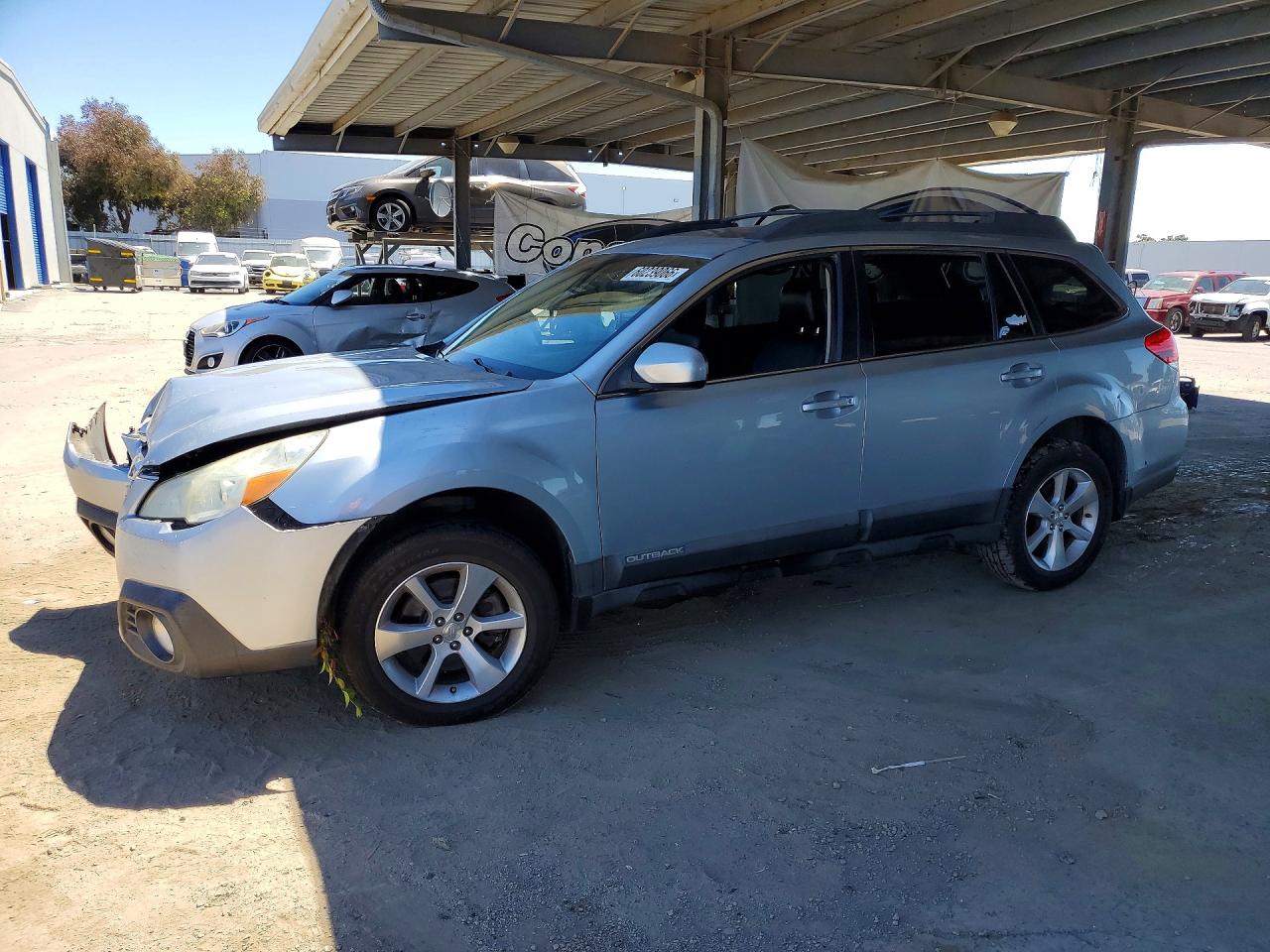 2013 Subaru Outback Limited, VIN 4S4BRDKC0D2282398 — Front end