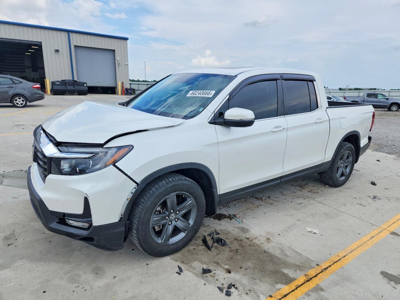 2022 Honda Ridgeline RTL, VIN 5FPYK3F5XNB032715 — Front end