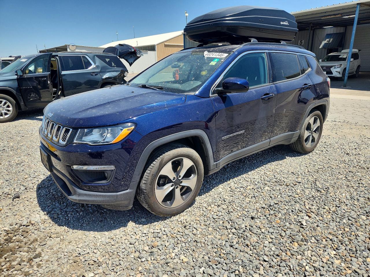 2018 Jeep Compass Latitude, VIN 3C4NJCBBXJT194723 — Front end