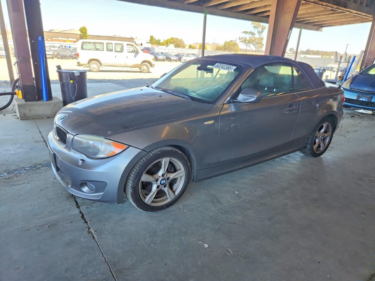 2012 BMW 1 Series 128i, VIN WBAUN1C54CVH84481 — Зад