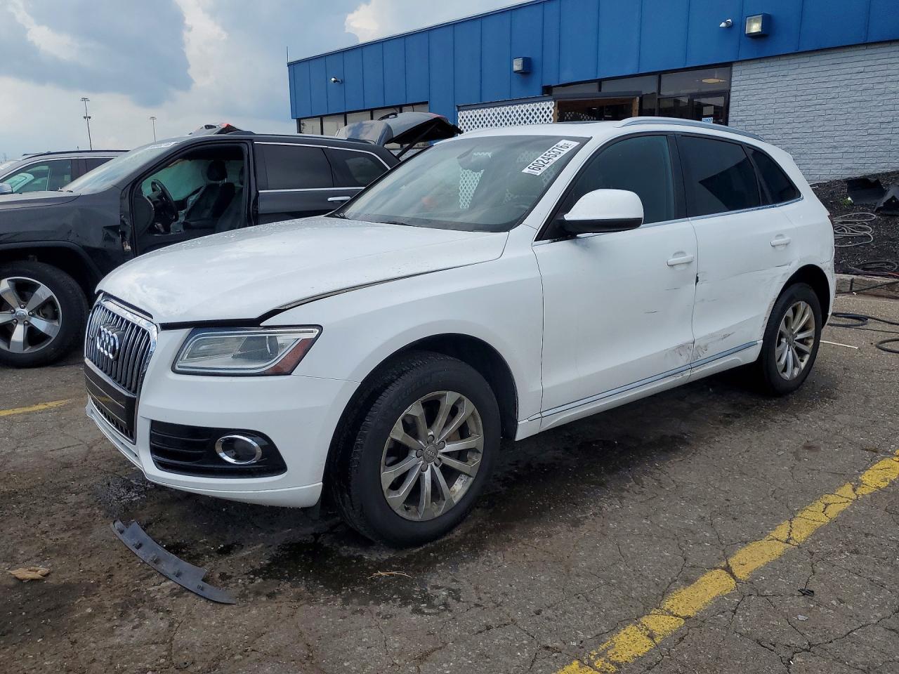 2013 Audi Q5 Premium Plus, VIN WA1LFAFP3DA036099 — Side