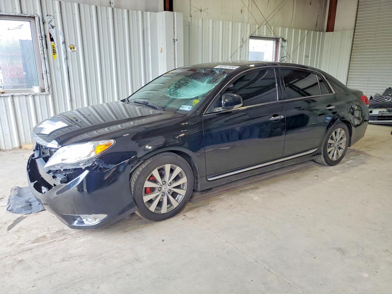2011 Toyota Avalon, VIN 4T1BK3DB5BU437712 — Front end