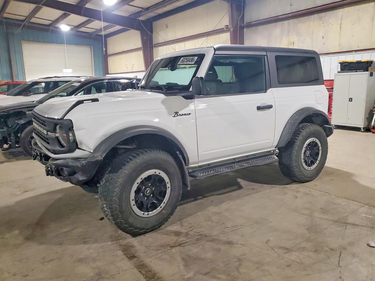 2023 Ford Bronco Black Diamond, VIN 1FMDE5CP1PLB66024 — Front end