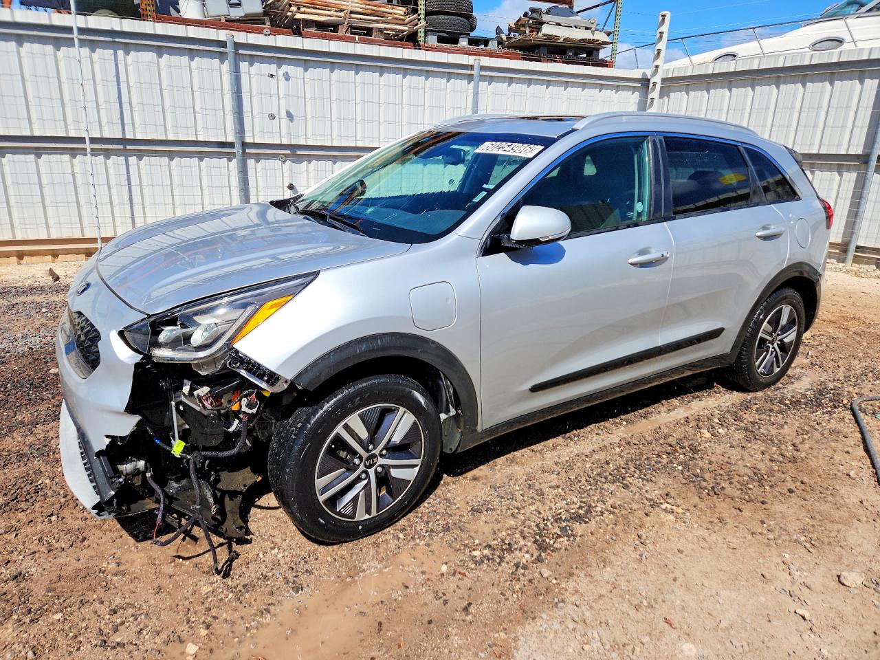 2020 Kia Niro EX Premium, VIN KNDCC3LD5L5363616 — Front end