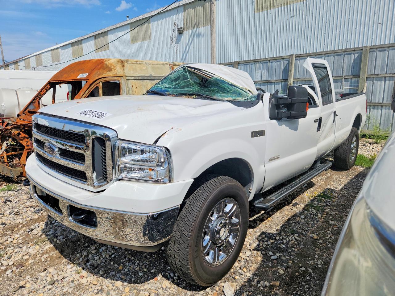 2006 Ford F-350 XL, VIN 1FTWW31P36EB23972 — Roof