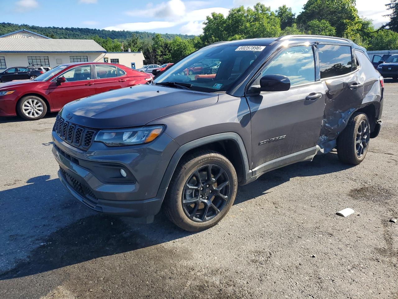 2024 Jeep Compass Latitude, VIN 3C4NJDBN9RT146156 — Side