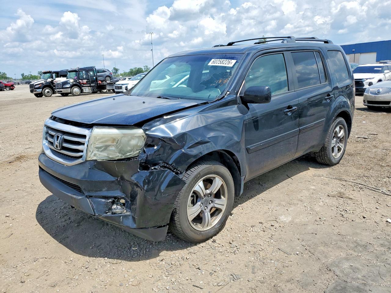 2015 Honda Pilot SE, VIN 5FNYF4H32FB064803 — Перед