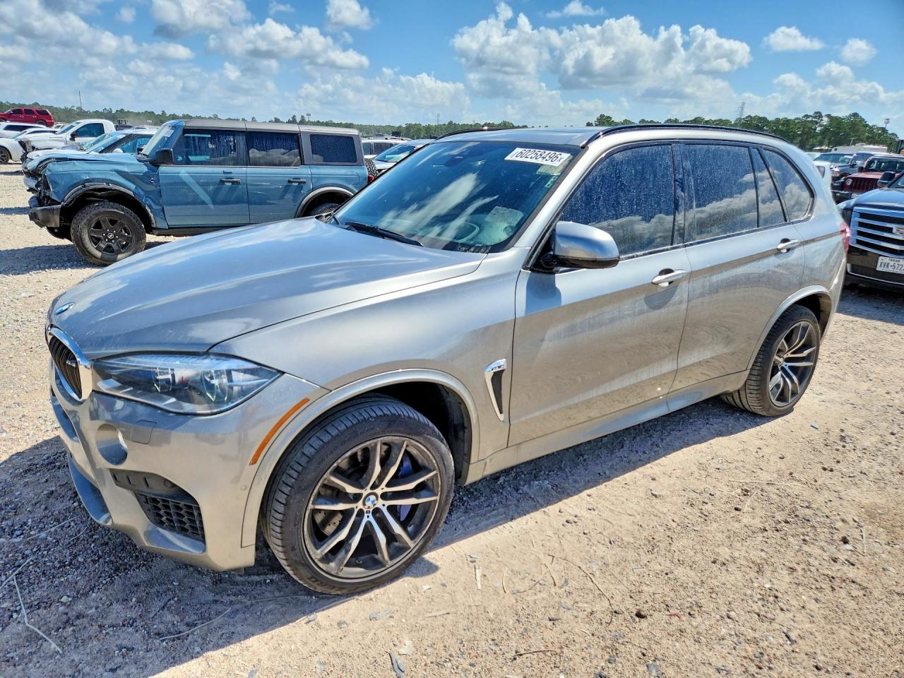 2017 BMW X5 M, VIN 5YMKT6C36H0X20818 — Minor dents and scratches