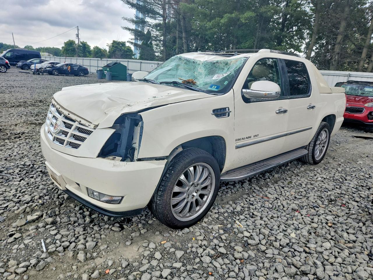 2012 Cadillac Escalade EXT Luxury, VIN 3GYT4MEF1CG211823 — Roof