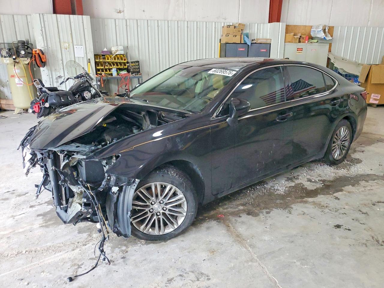 2016 Lexus ES 330, VIN 58ABK1GG7GU007644 — Перед