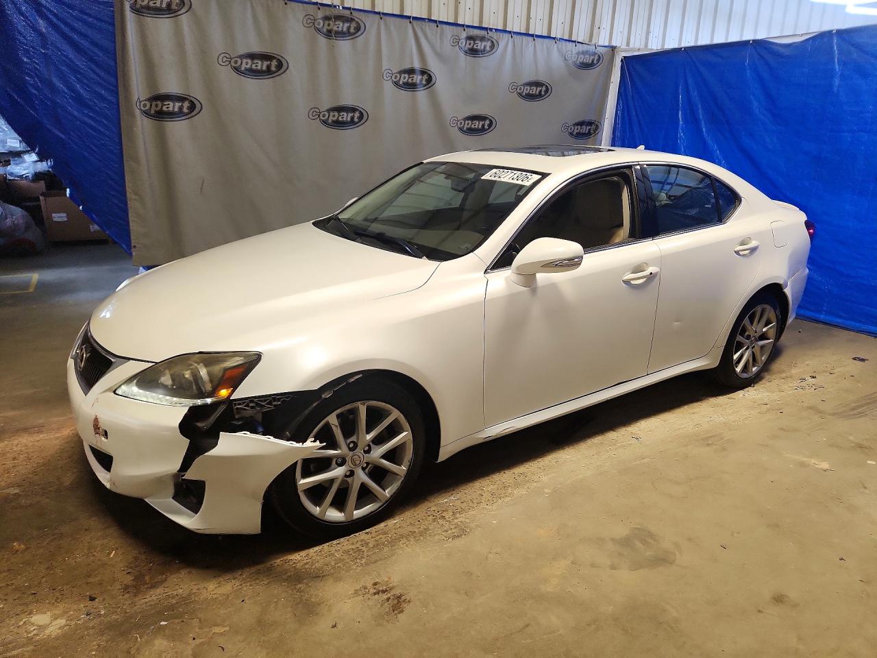 2011 Lexus IS 250, VIN JTHCF5C23B5049705 — Перед