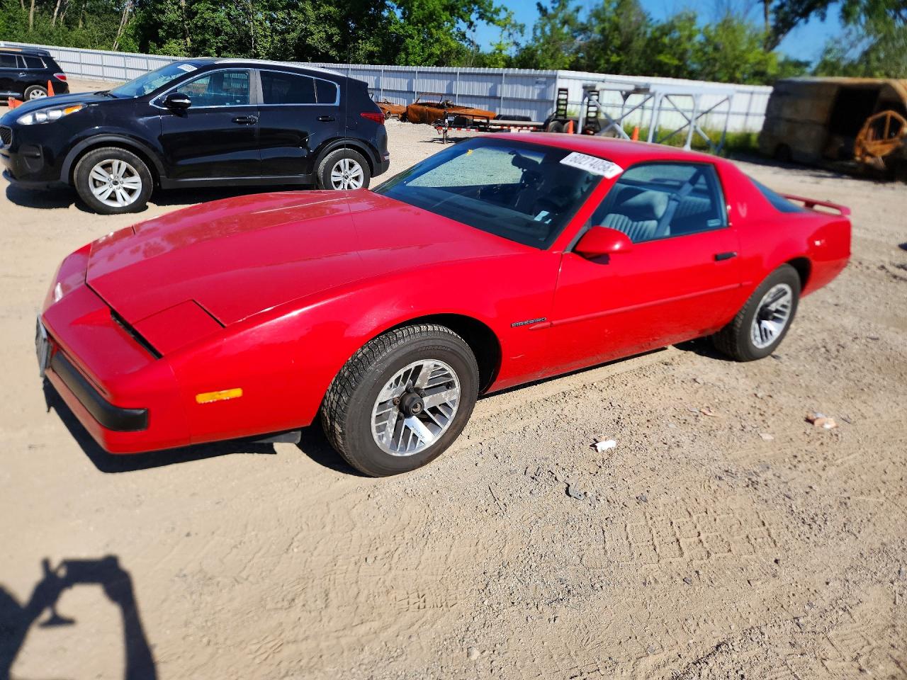 1989 Pontiac Firebird, VIN 1G2FS21S7KL213212 — Minor dents and scratches