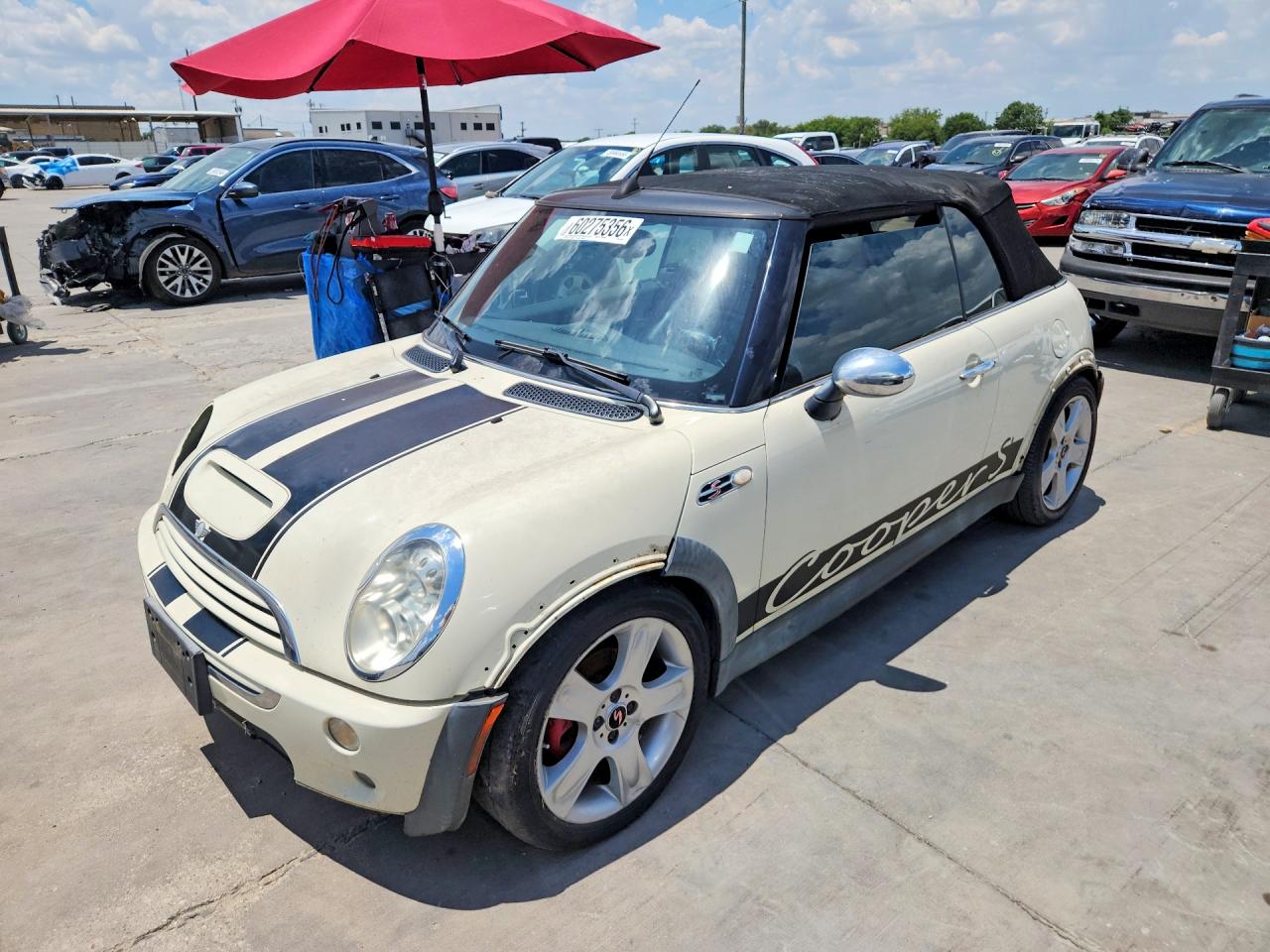 2007 MINI Convertible S, VIN WMWRH33567TL94554 — Бок