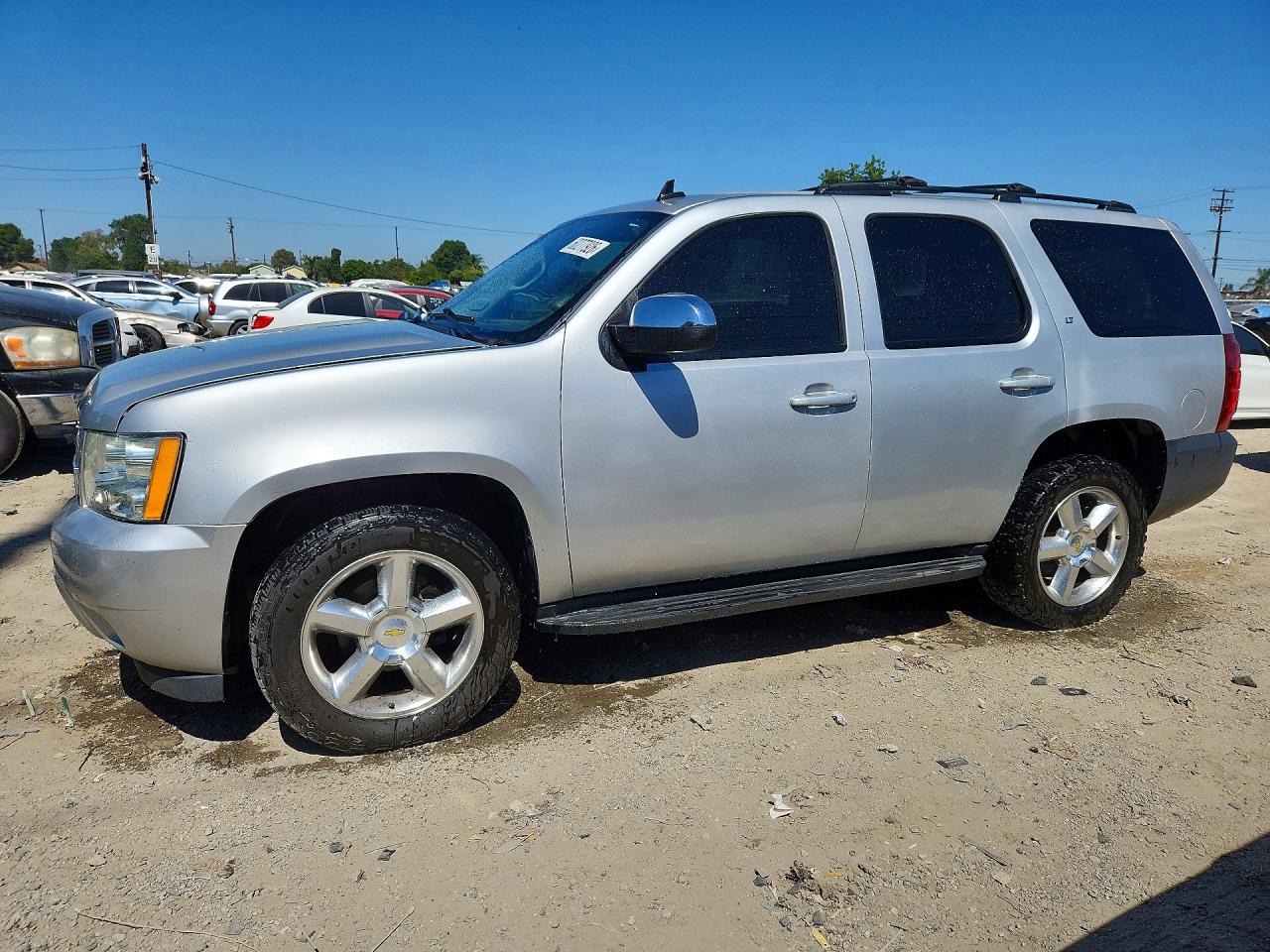 2011 Chevrolet Tahoe LT, VIN 1GNSCBE00BR257010 — Normal wear