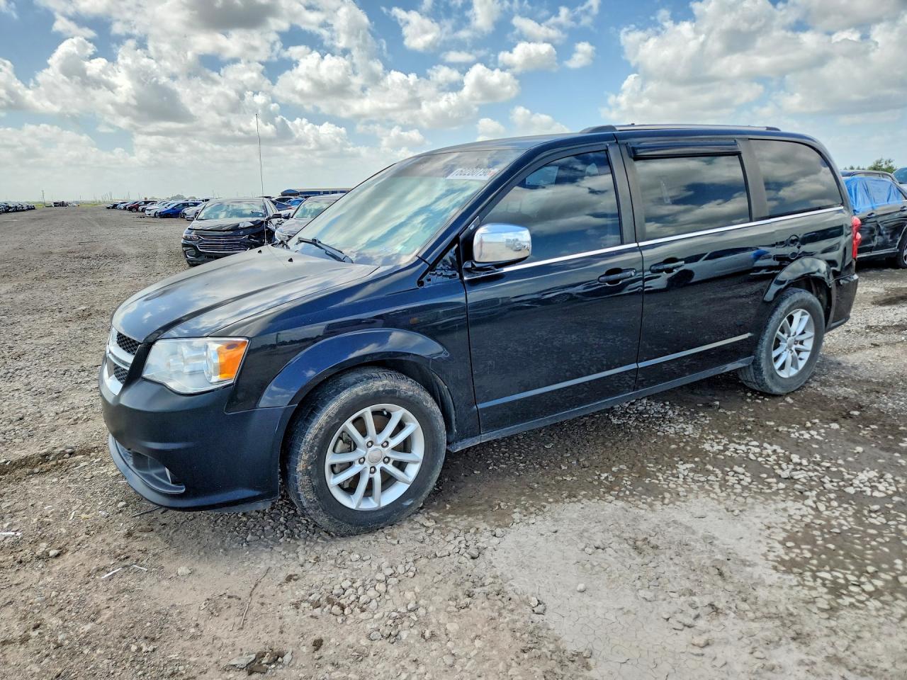 2020 Dodge Grand Caravan SXT, VIN 2C4RDGCG6LR253508 — Мелкие вмятины и царапины