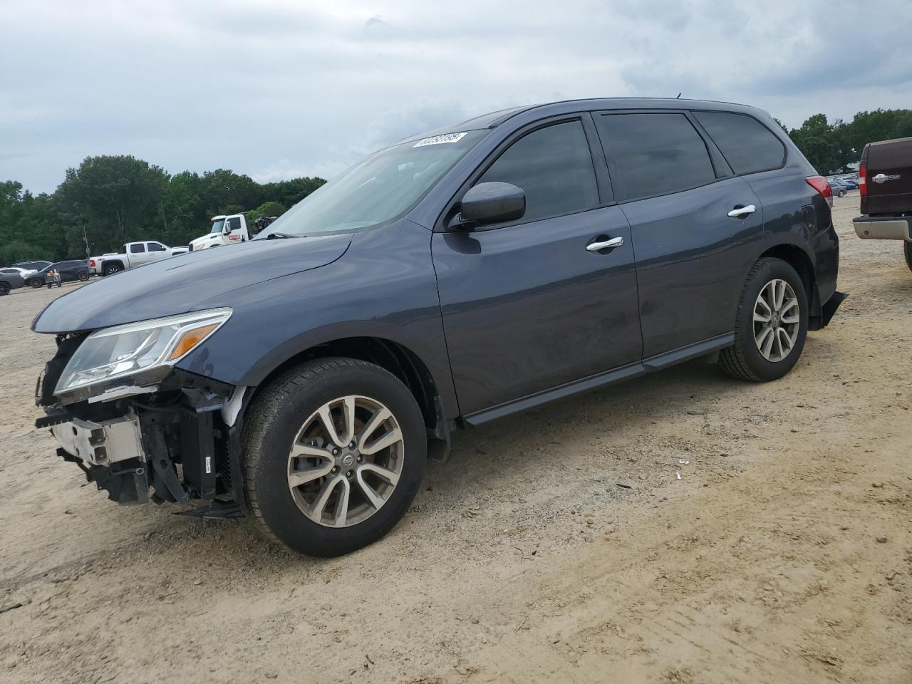 2014 Nissan Pathfinder SL, VIN 5N1AR2MM7EC669256 — Перед