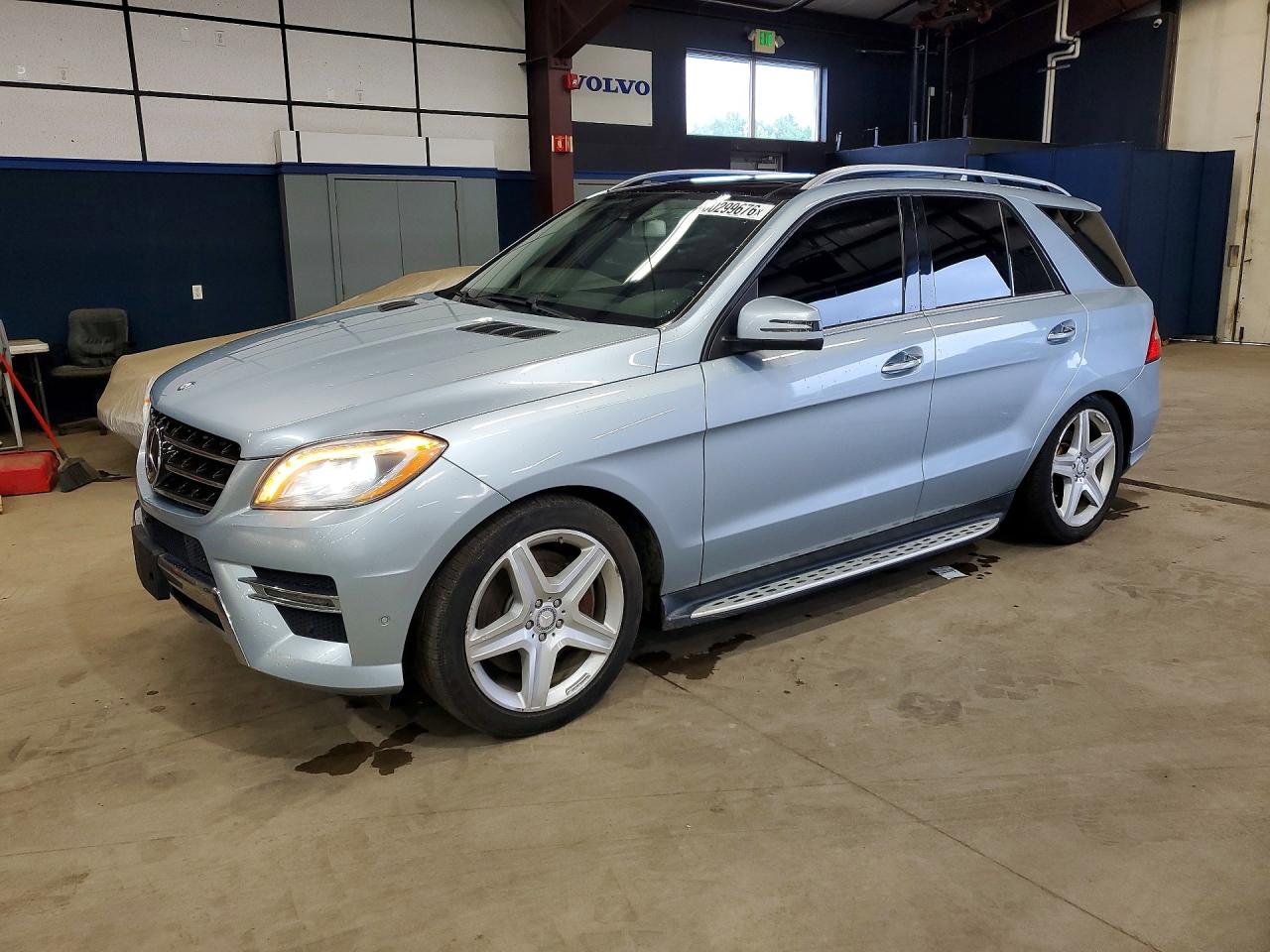 2014 Mercedes-Benz M 550, VIN 4JGDA7DB6EA313408 — Minor dents and scratches