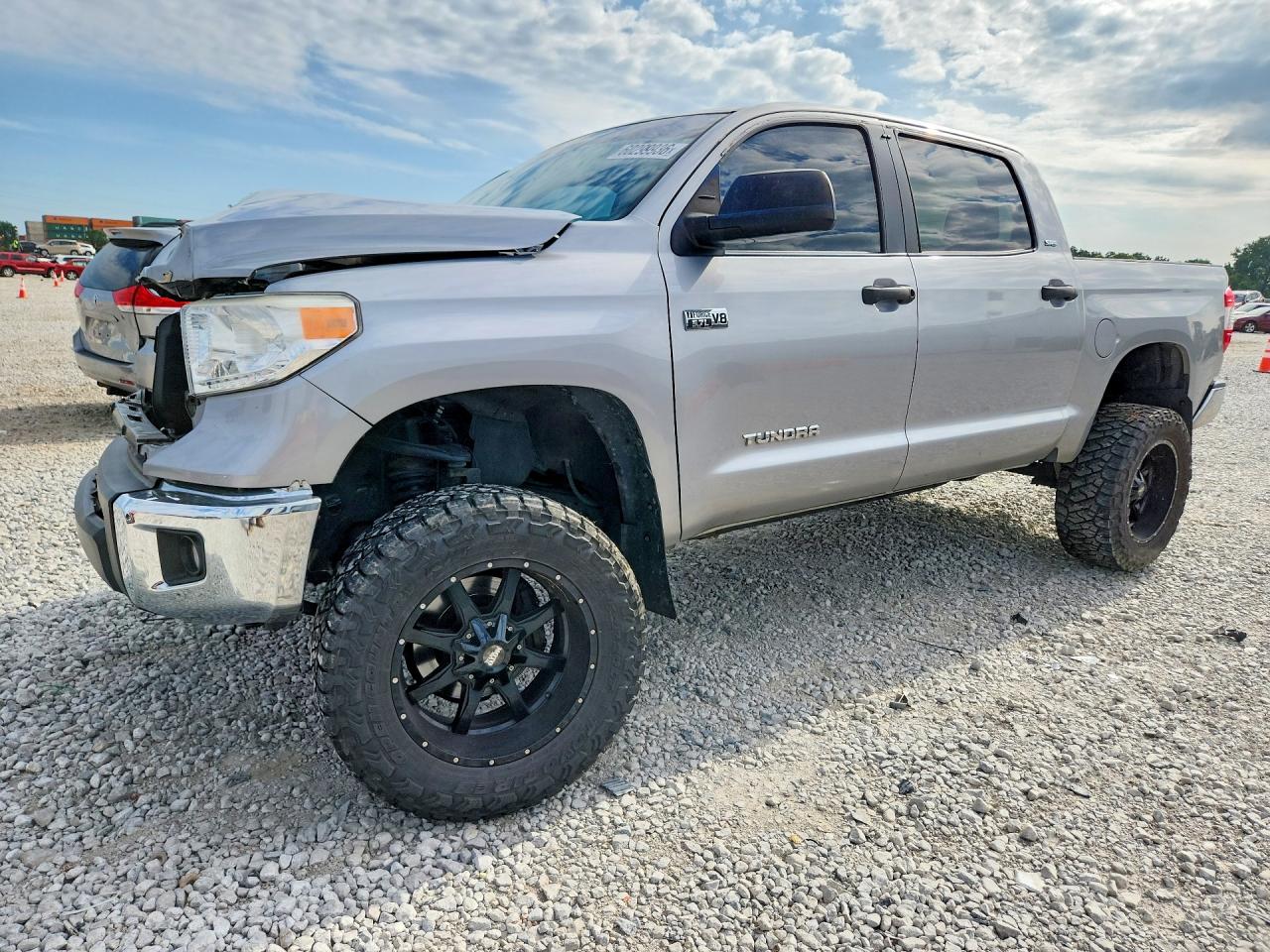 2016 Toyota Tundra SR5, VIN 5TFDY5F15GX573176 — Front end
