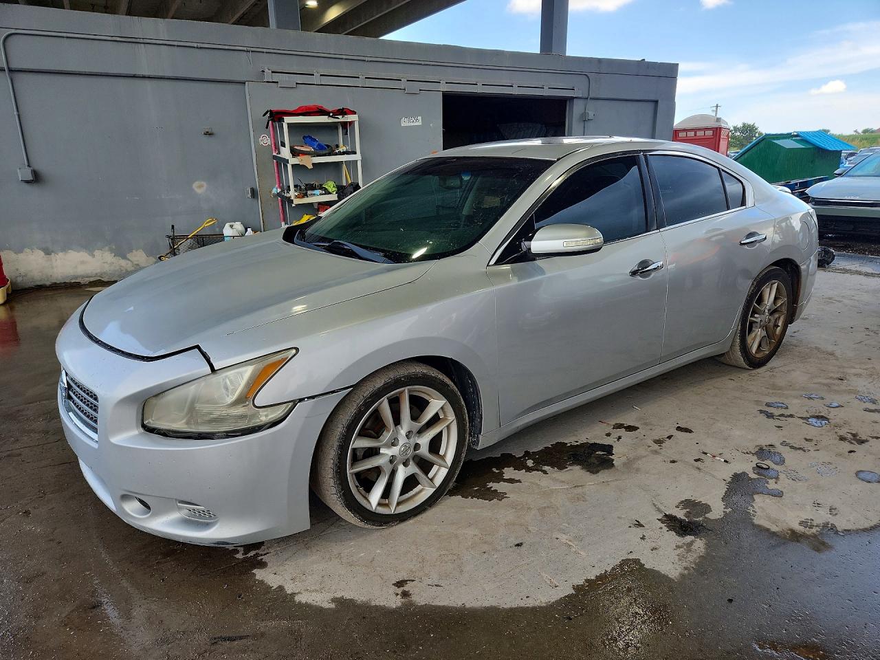2014 Nissan Maxima SV, VIN 1N4AA5APXEC492221 — Перед