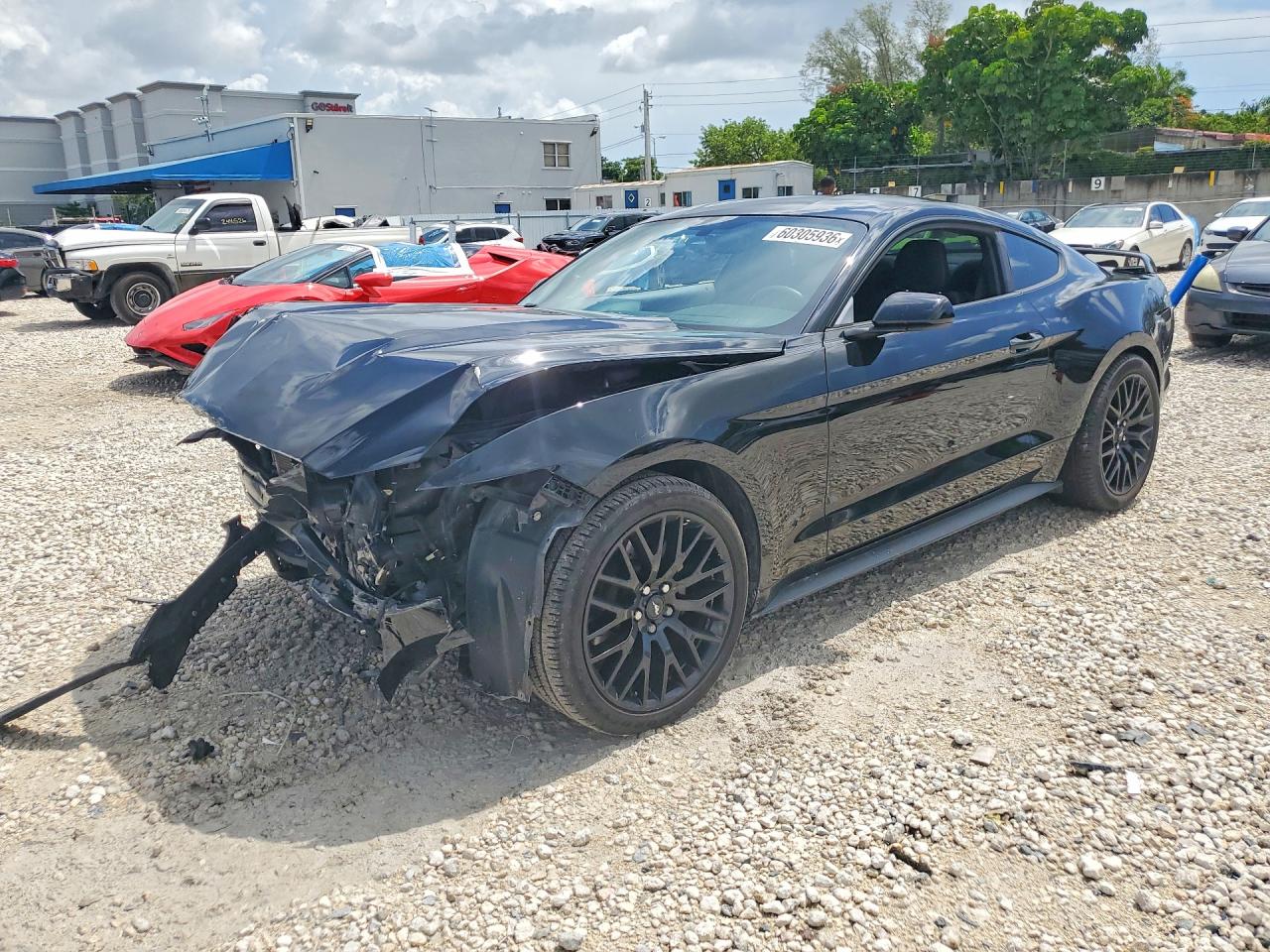 2015 Ford Mustang V6, VIN 1FA6P8AM0F5361476 — Front end