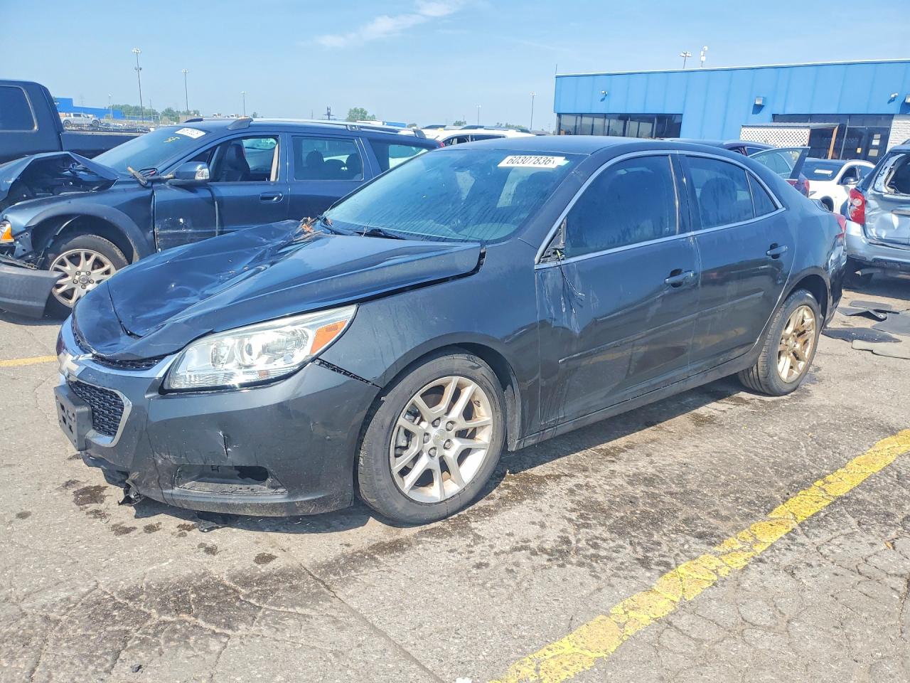 2015 Chevrolet Malibu LT, VIN 1G11C5SL8FF241335 — Front end