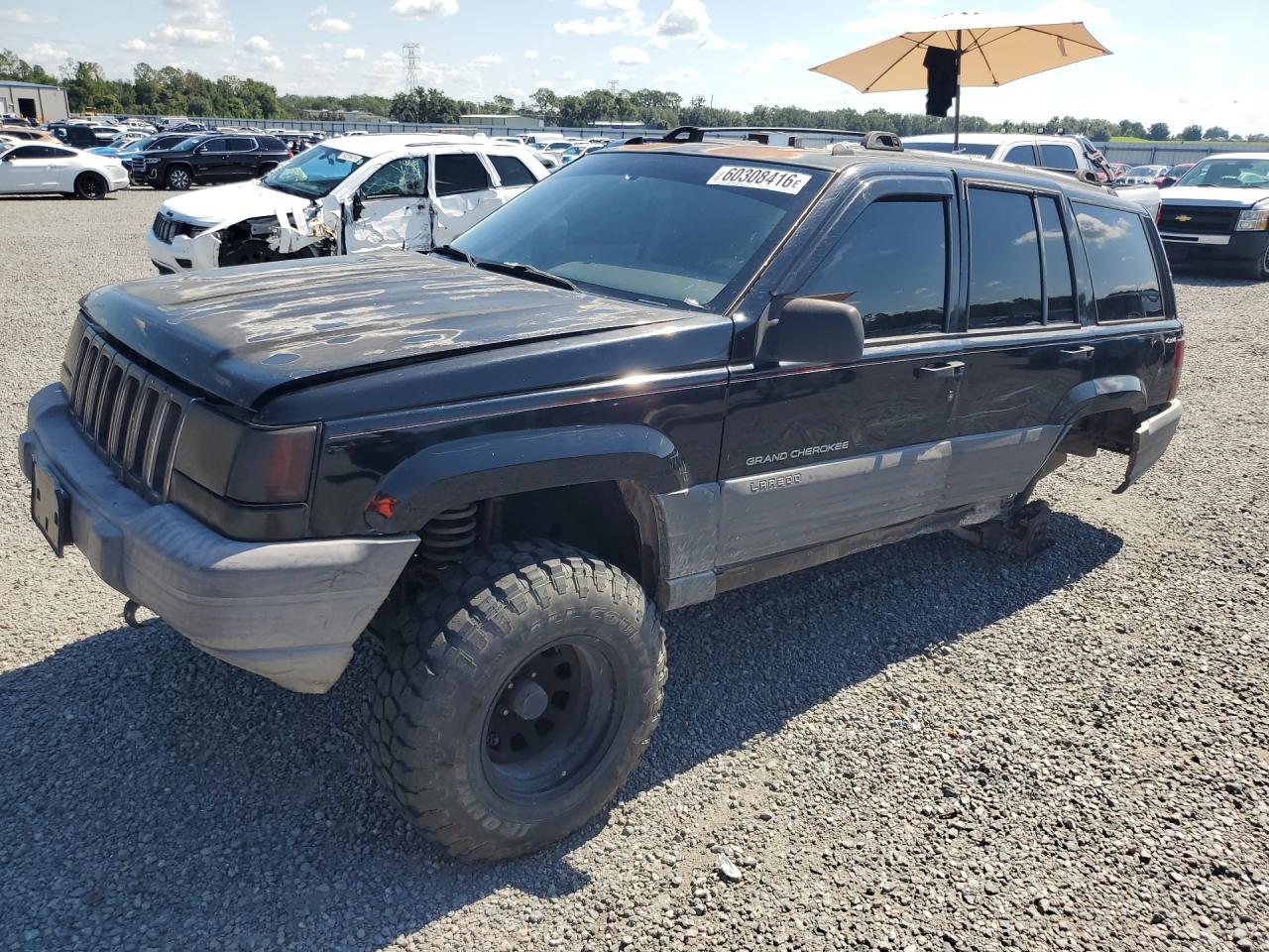 1997 Jeep Grand Cherokee Laredo, VIN 1J4GZ58S9VC519376 — Rear end