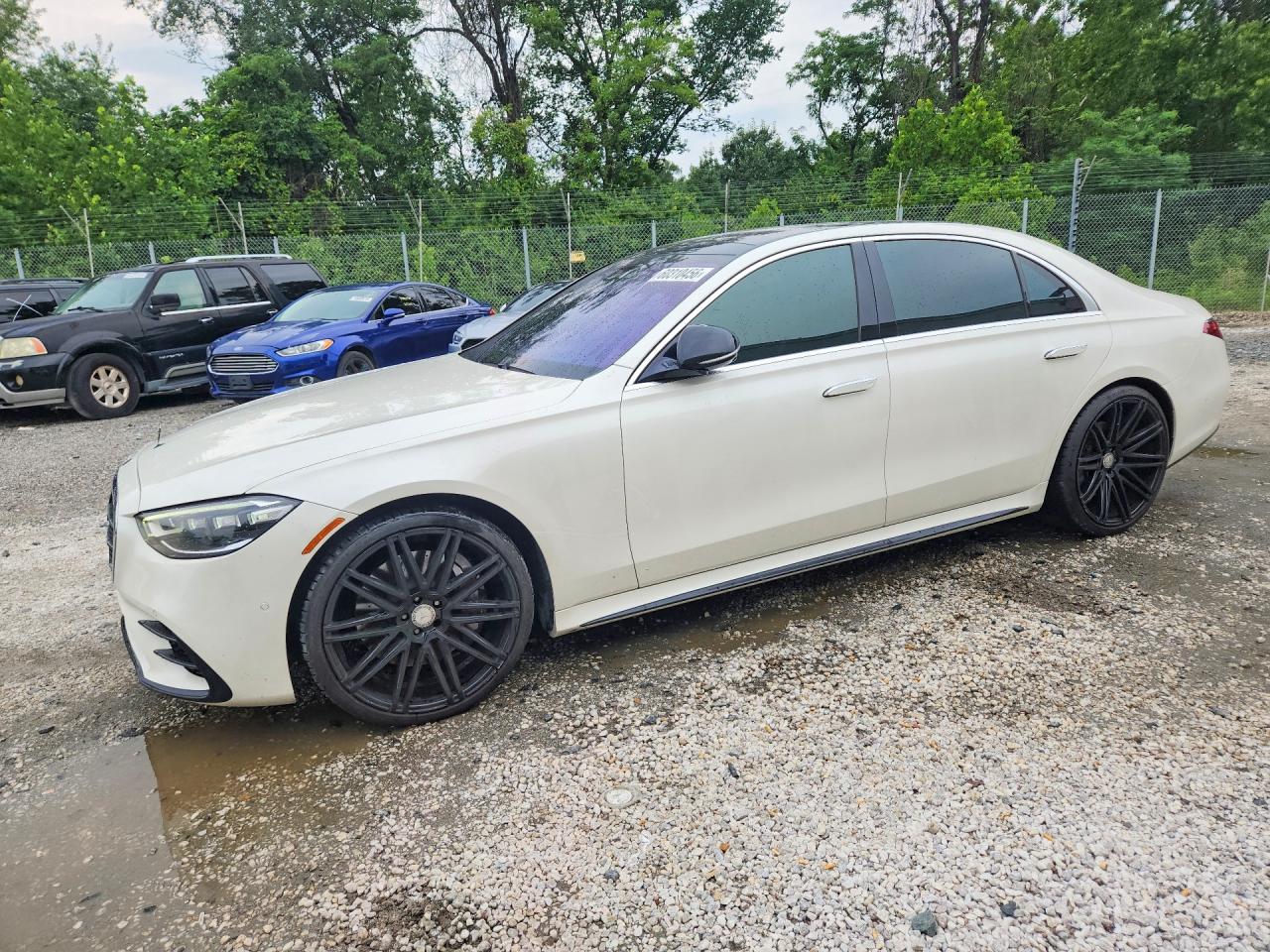 2022 Mercedes-Benz S 580, VIN W1K6G7GB4NA070274 — Minor dents and scratches