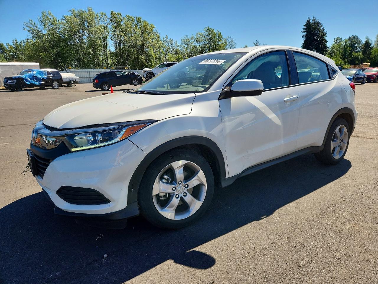 2020 Honda HR-V LX, VIN 3CZRU6H32LM716407 — Front end