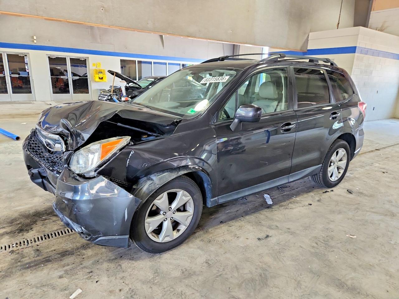 2016 Subaru Forester Premium, VIN JF2SJAGC3GH505832 — Перед