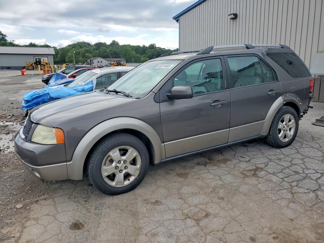 2006 Ford Freestyle SEL, VIN 1FMDK05146GA59254 — Rear end