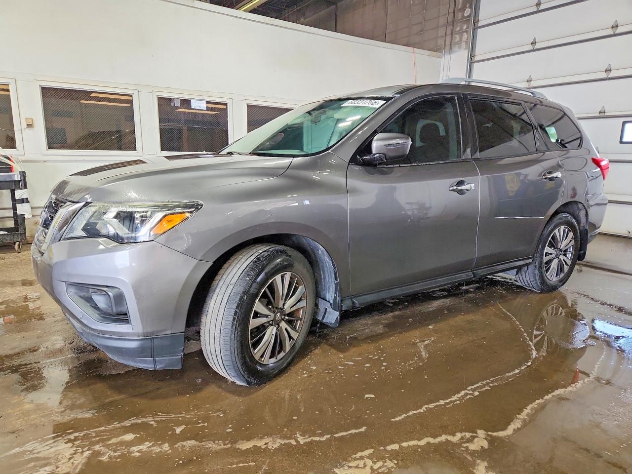 2018 Nissan Pathfinder SL, VIN 5N1DR2MN5JC650513 — Механическое