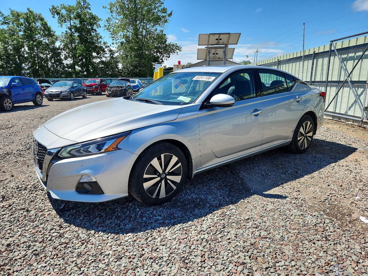 2021 Nissan Altima SL, VIN 1N4BL4EW9MN372357 — Front end