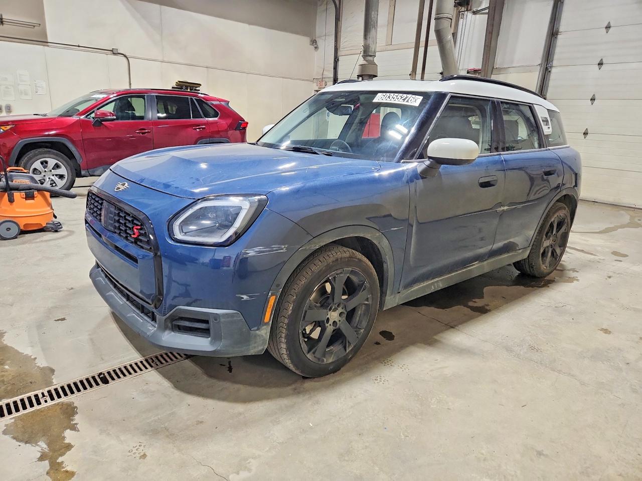 2025 MINI Countryman S, VIN WMZ23GA08S7T57654 — Side