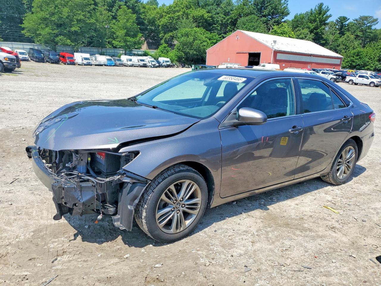 2016 Toyota Camry SE, VIN 4T1BF1FK1GU151725 — Front end