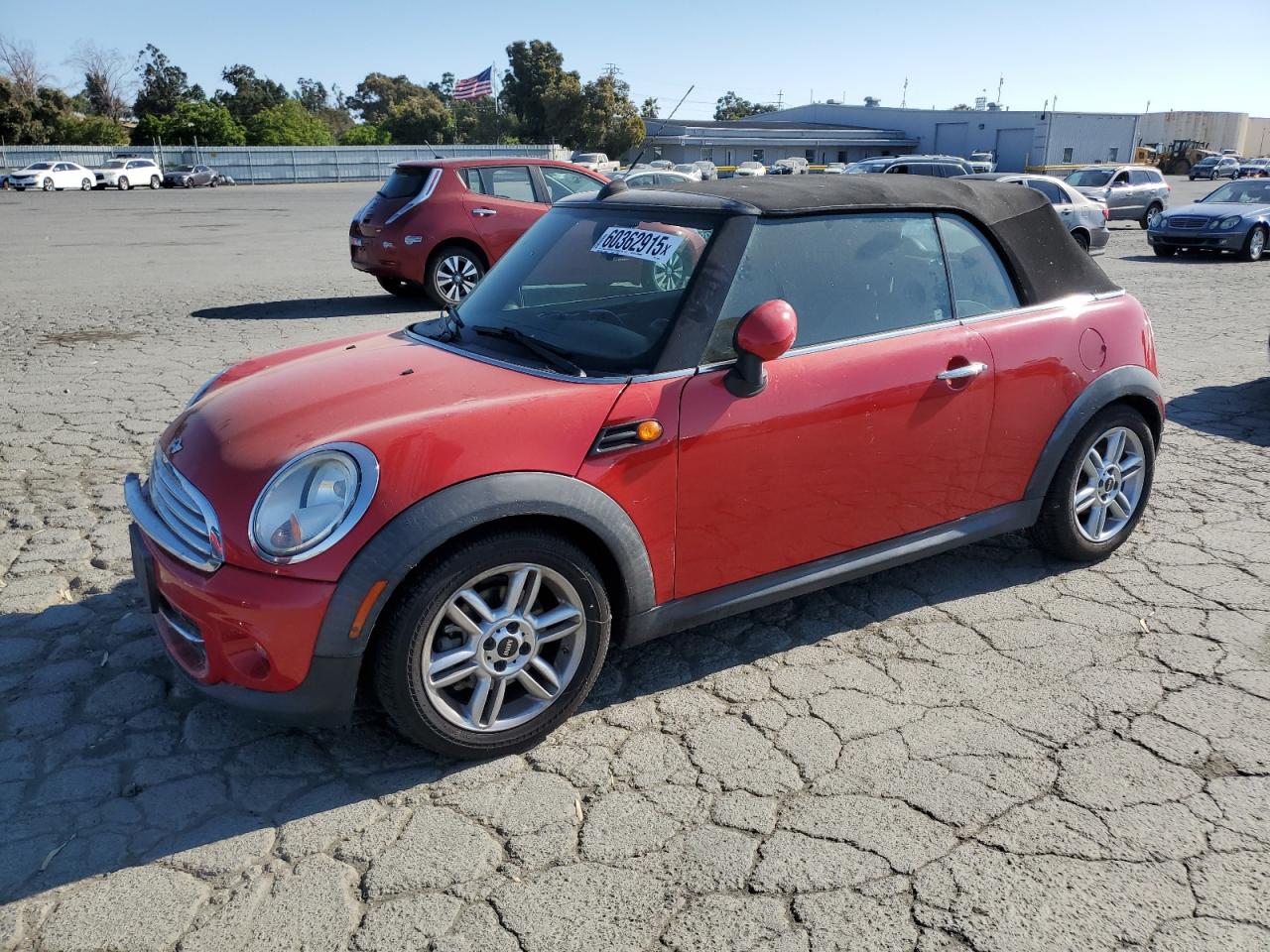 2012 MINI Convertible, VIN WMWZN3C54CT265540 — Механическое