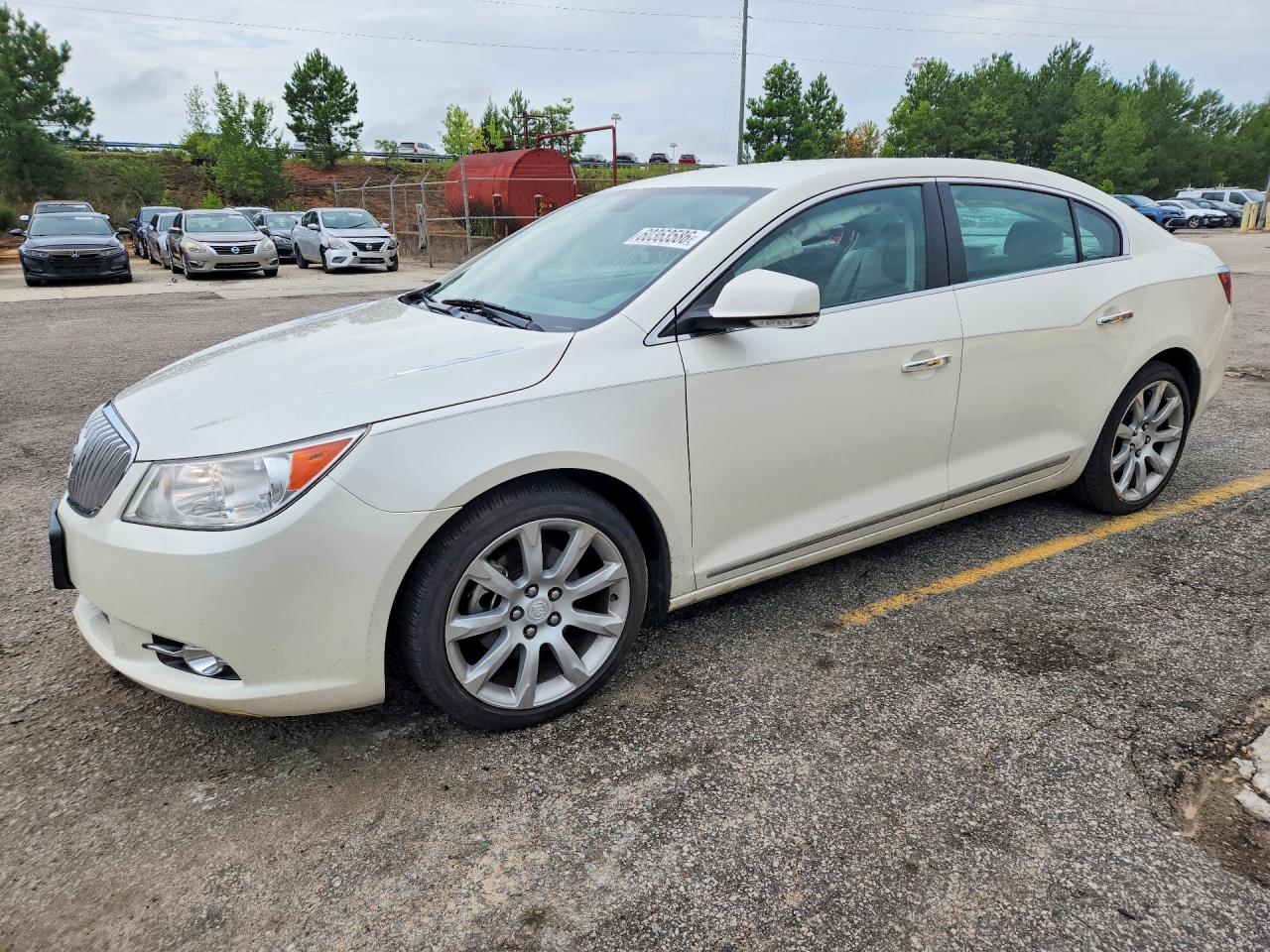 2010 Buick LaCrosse CXS, VIN 1G4GE5EV9AF298978 — Side
