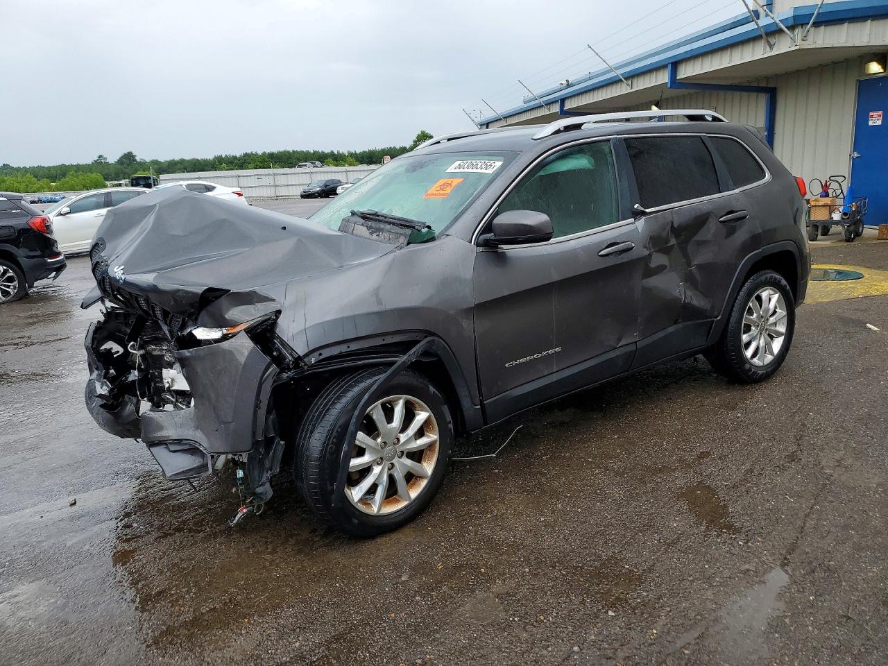 2017 Jeep Cherokee Limited, VIN 1C4PJMDB0HW524241 — Front end