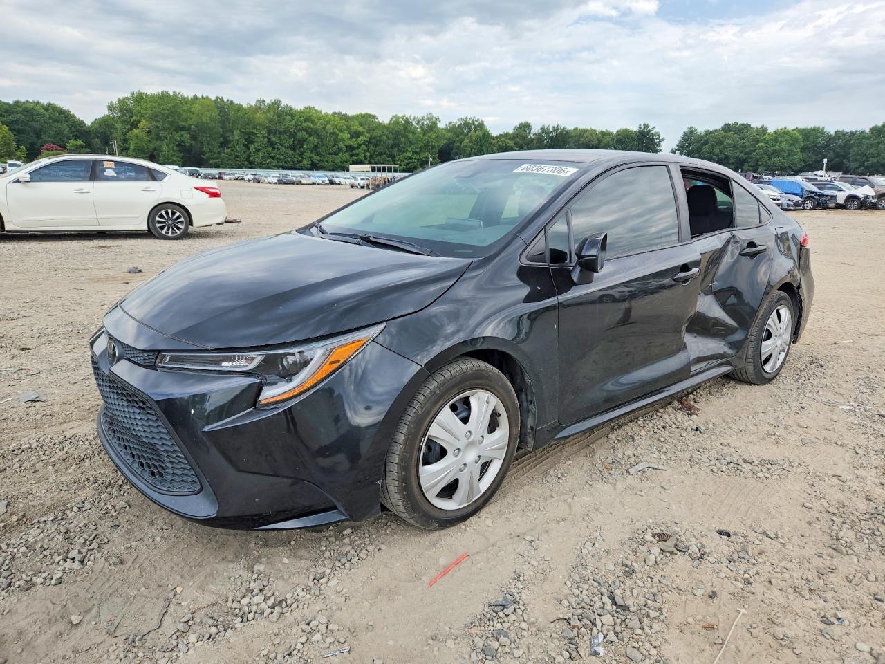 2020 Toyota Corolla LE, VIN 5YFEPRAE3LP106601 — Side