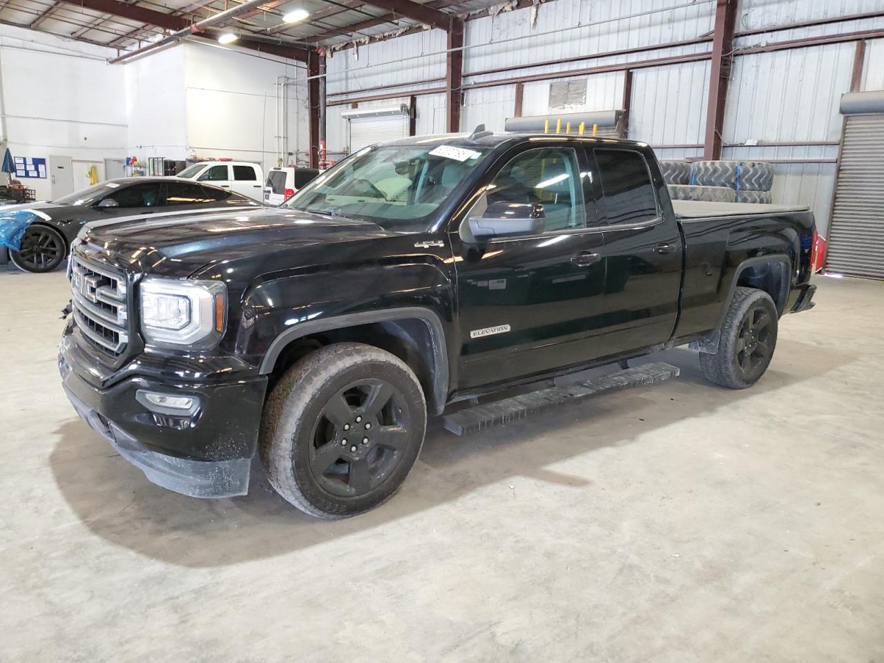 2018 GMC Sierra 1500, VIN 1GTV2LEC2JZ188215 — Front end