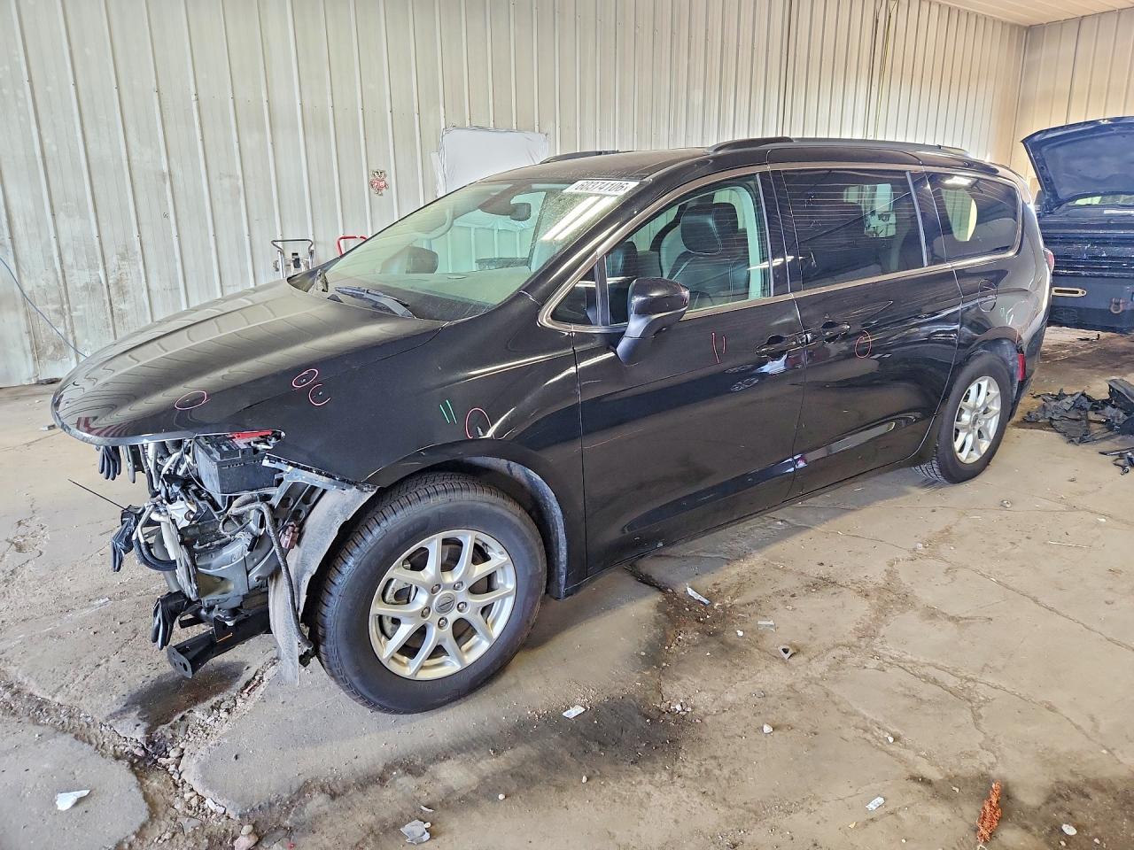 2021 Chrysler Voyager LXi, VIN 2C4RC1DG0MR571320 — Front end