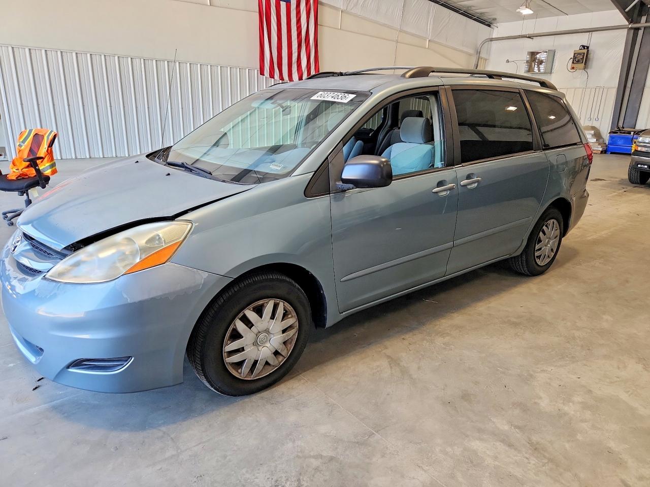 2007 Toyota Sienna LE, VIN 5TDZK23C77S079953 — Minor dents and scratches