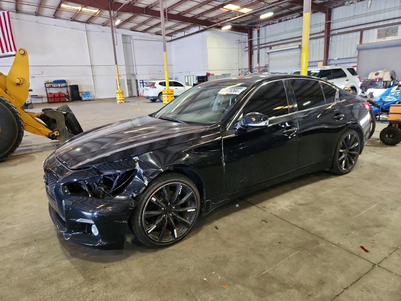 2017 Infiniti Q50 Premium, VIN JN1CV7AR5HM680277 — Front end
