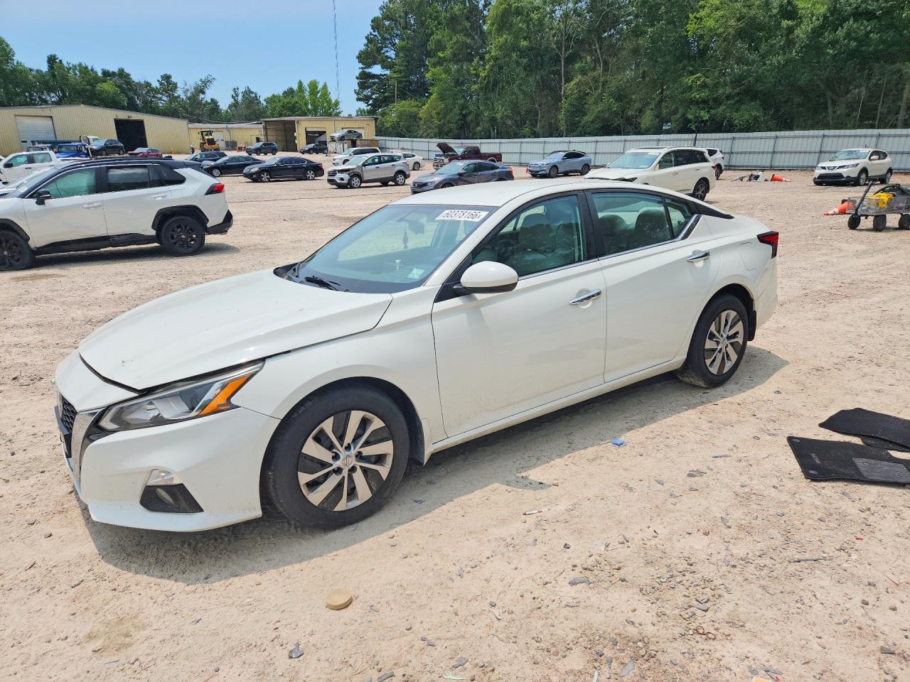 2019 Nissan Altima S, VIN 1N4BL4BV9KC102257 — Front end