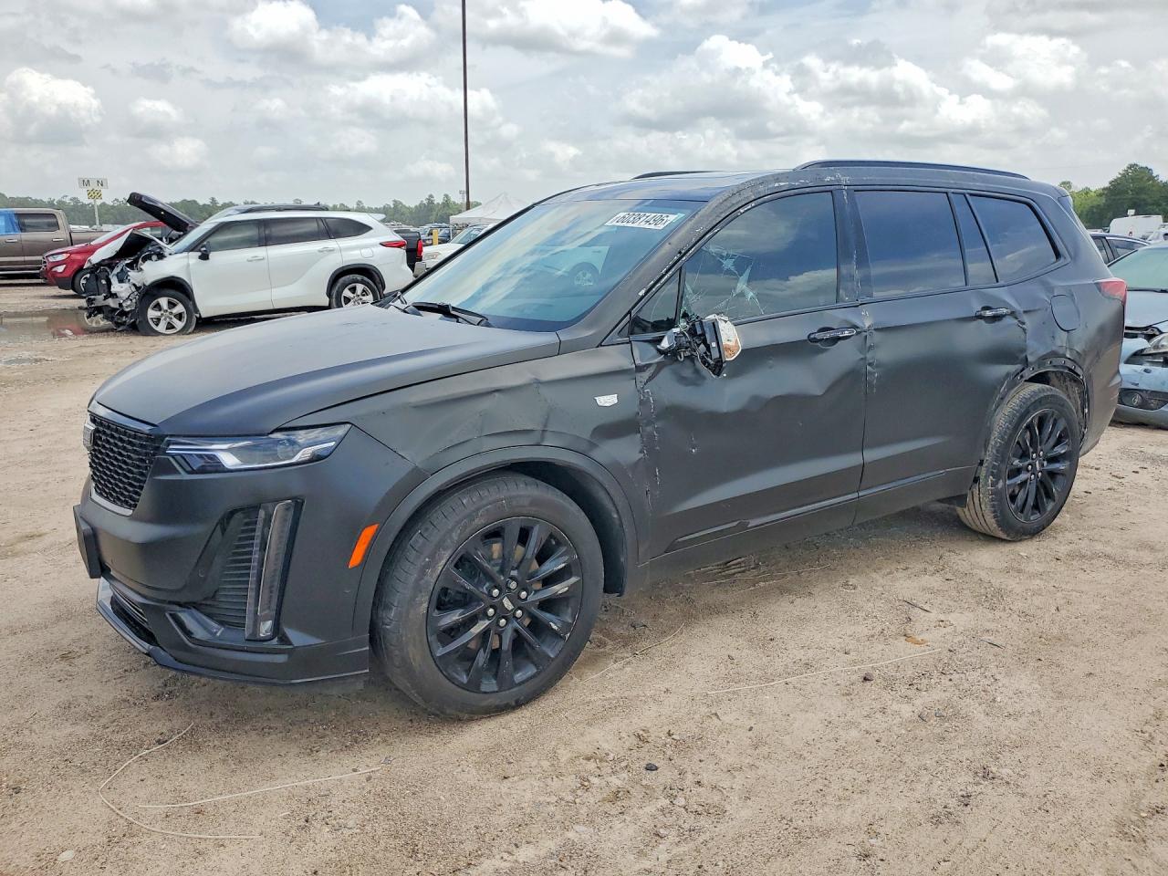2024 Cadillac XT6 FWD Premium Luxury, VIN 1GYKPCRS1RZ734739 — Side