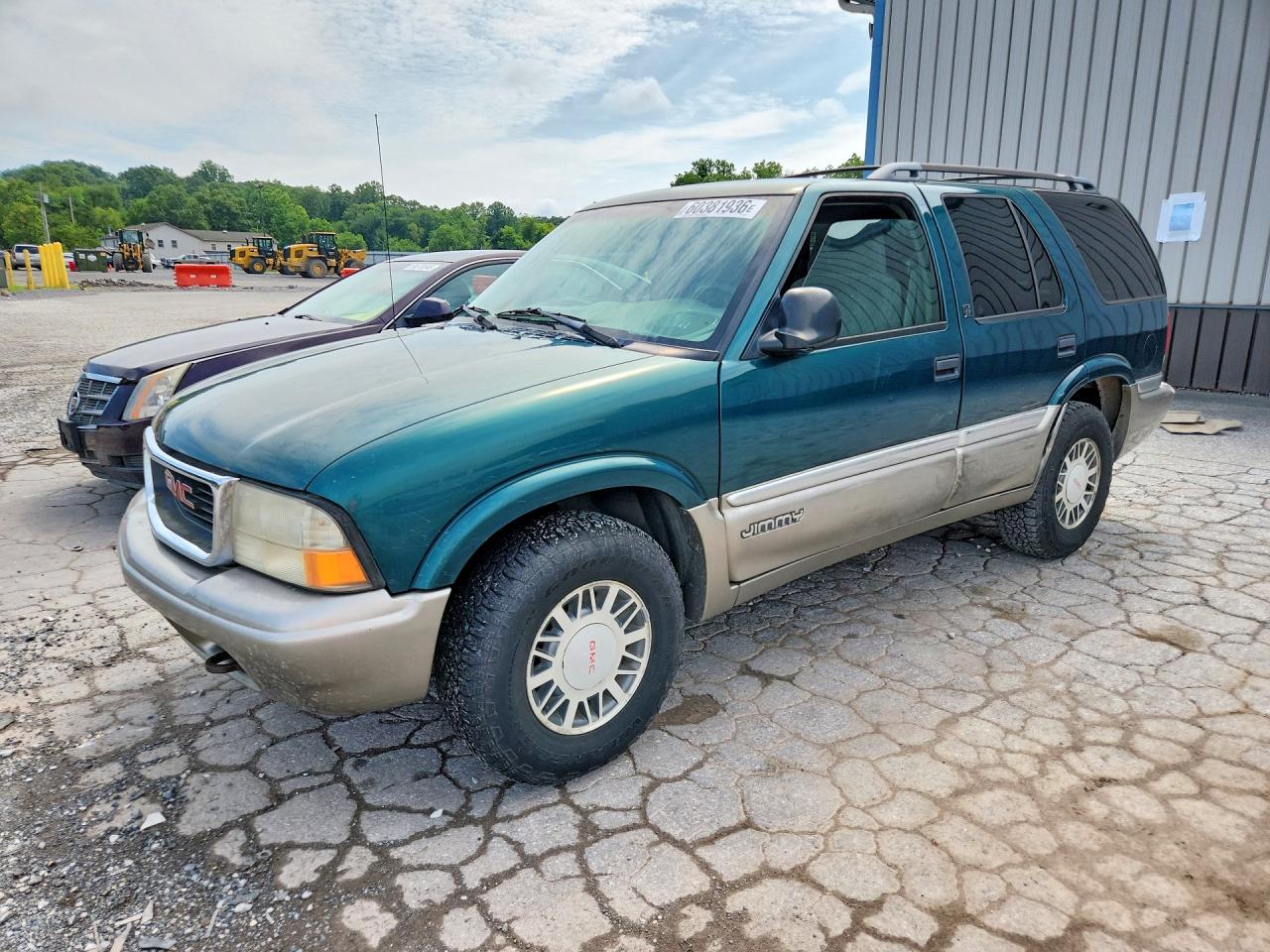 1998 GMC Jimmy SLT, VIN 1GKDT13W5W2526558 — Бок