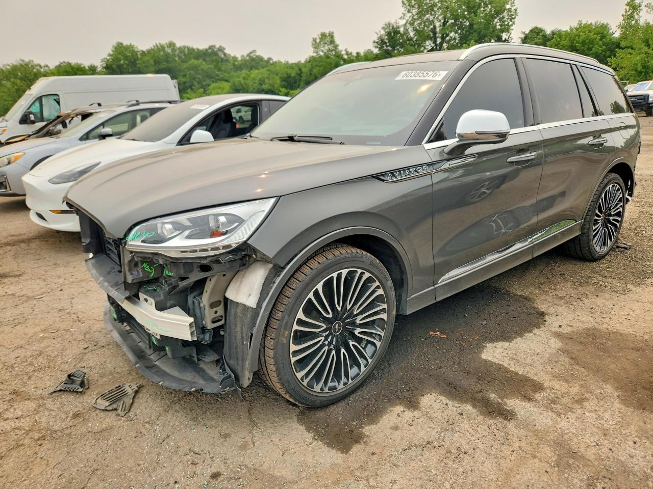 2022 Lincoln Aviator Black Label, VIN 5LM5J9XC4NGL03619 — Rear end