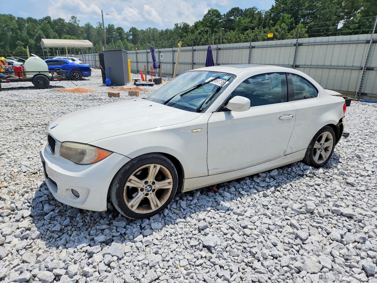 2012 BMW 1 Series 128i, VIN WBAUP7C58CVP24097 — Зад