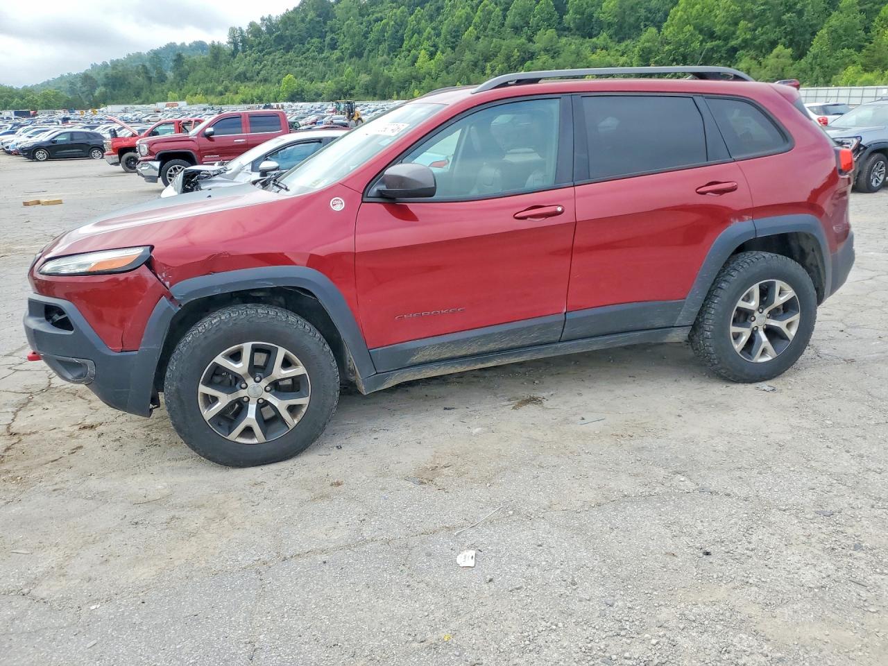 2014 Jeep Cherokee Trailhawk, VIN 1C4PJMBS4EW223003 — Перед